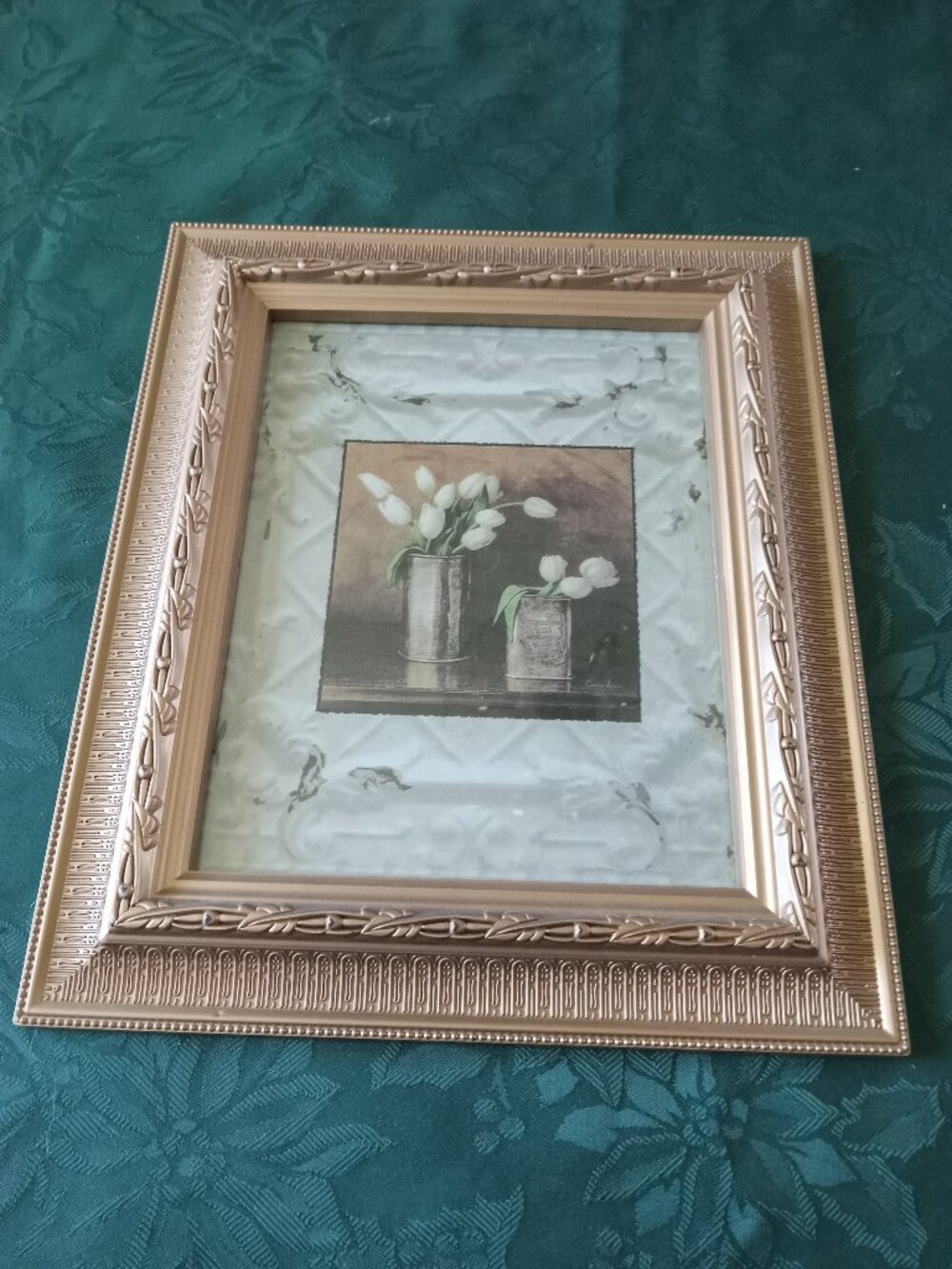 Pair of vintage decorative flower prints in plastic frames